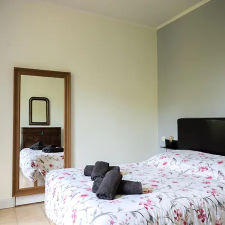 Holiday home Atypique Ancienne Gare D'issigeac,piscine Privee,petante,grand Terrain