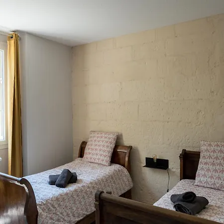 Holiday home Atypique Ancienne Gare D'issigeac,piscine Privee,petante,grand Terrain