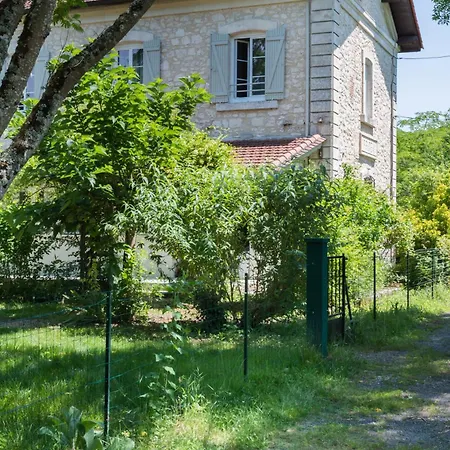 Atypique Ancienne Gare D'issigeac,piscine Privee,petante,grand Terrain Holiday home Issigeac